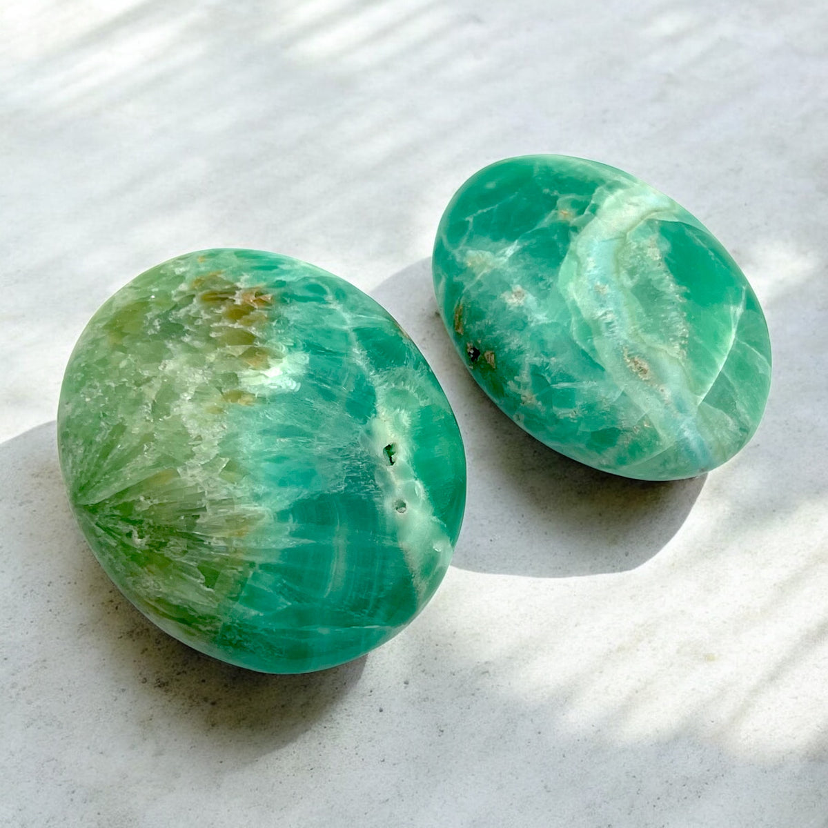 Smithsonite Palmstone