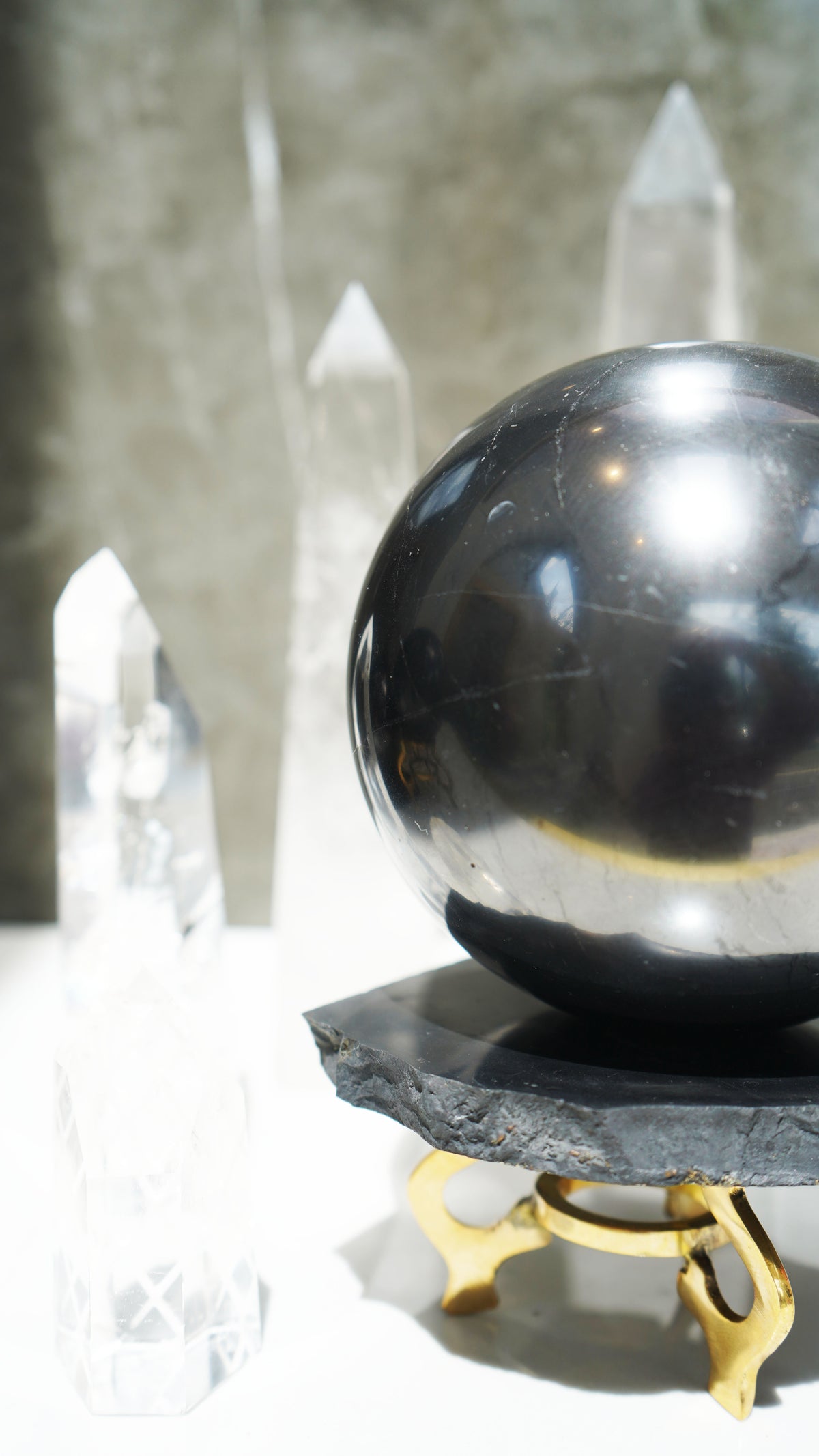 Shungite Sphere with Shungite Charging Plate